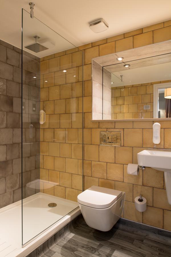 The John Russell Fox Wetherspoon Hotel Andover Luaran gambar